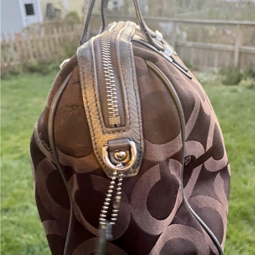Coach Taylor Op Art Signature Jacquard Medium Satchel. F25503 - Picture 2 of 7
